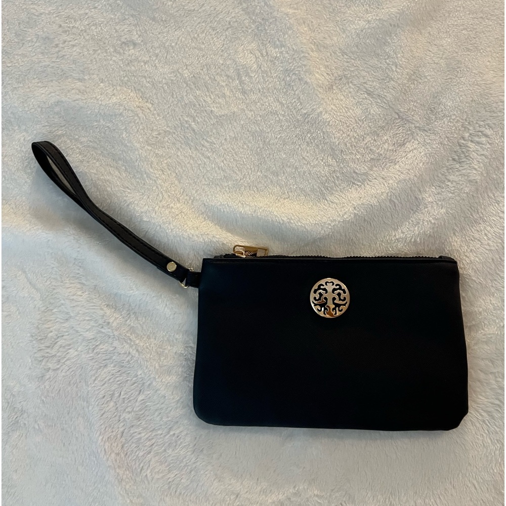 Black purse/wristlet